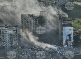 Сграда в Бахмут, мястото на едни от най-тежките боеве през войната.