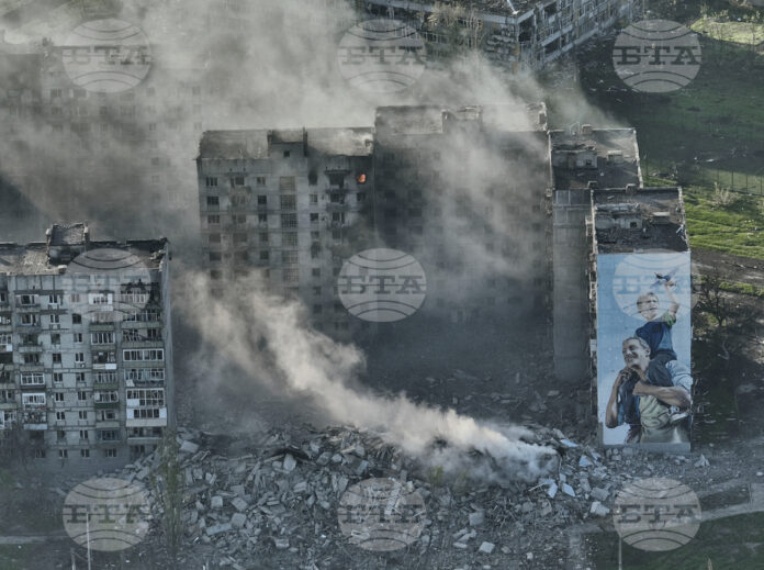 Сграда в Бахмут, мястото на едни от най-тежките боеве през войната.