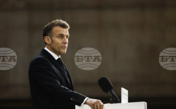 Еманюел Макрон заяви, че работи по план за предотвратяване на война в Ливан