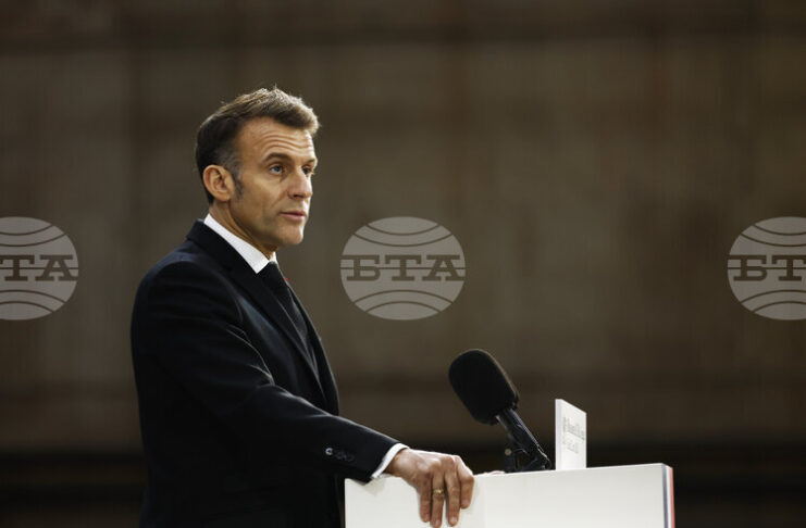 Еманюел Макрон заяви, че работи по план за предотвратяване на война в Ливан