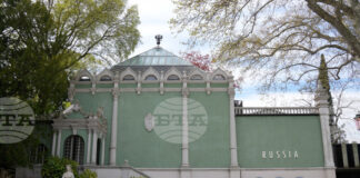 Евродепутати протестират срещу участието на Русия във Венецианското биенале, съобщава "Евронюз"