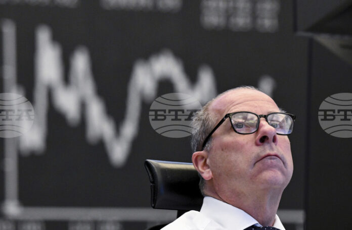 Европейските борси се движат възходящо в обедната търговия след изнесените данни за инфлацията през март