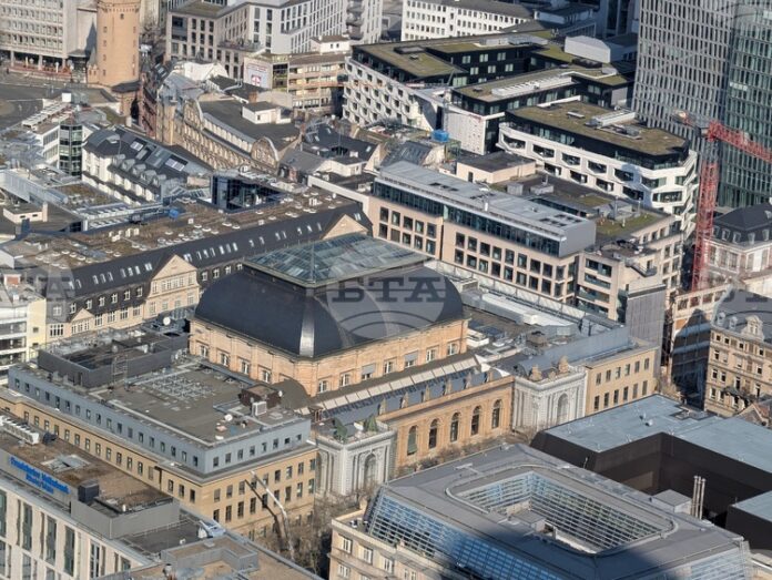 Европейските борси затвориха на преобладаващо положителна територия, след като Доналд Тръмп отложи с 5 дни обявени удари по енергийната инфраструктура на Иран