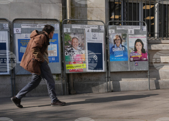 Франция гласува на балотаж на местните избори при оспорвана надпревара