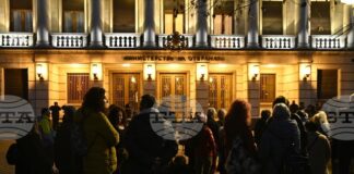 Граждани протестираха пред Министерството на отбраната