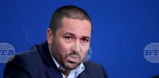 Гражданско движение „Сияние" ще участва в изборите като коалиция от партии със същото име, обяви Николай Попов