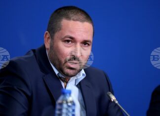 Гражданско движение „Сияние" ще участва в изборите като коалиция от партии със същото име, обяви Николай Попов Гражданско движение „Сияние" ще участва в изборите като коалиция от партии със същото име, обяви Николай Попов