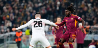 Интер ще се опита да привлече халфа на Рома Ману Коне през лятото