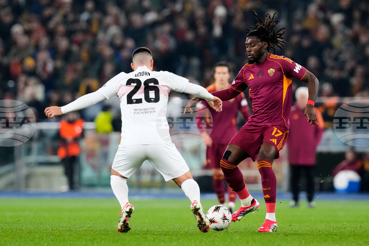 Интер ще се опита да привлече халфа на Рома Ману Коне през лятото