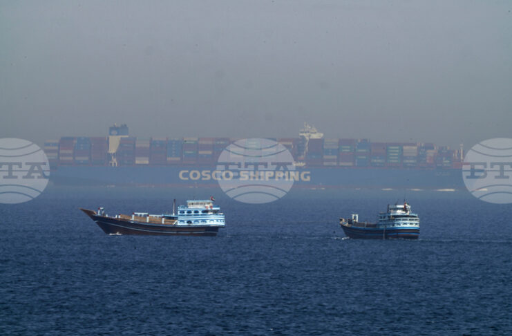 Иран обещава да атакува всеки кораб, който се опита да премине през Ормузкия проток