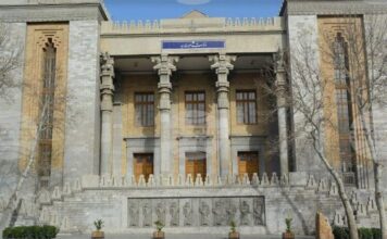 Иран твърди, че не минира Ормузкия проток