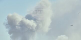 Ирански медии съобщават за щети по болници и по летището на Техеран, в града се чуват изключително силни взривове