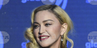 Испанският Селта Виго търси фланелка на клуба, която поп звездата Мадона е носила по време на концерт през 1990 година