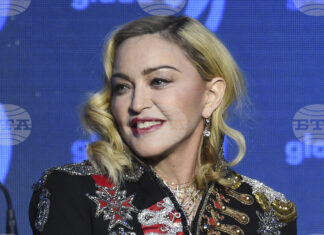 Испанският Селта Виго търси фланелка на клуба, която поп звездата Мадона е носила по време на концерт през 1990 година