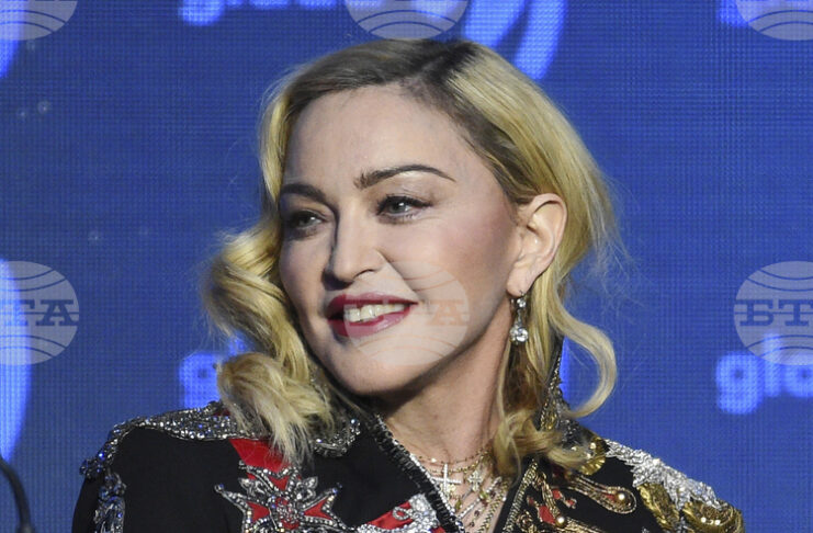 Испанският Селта Виго търси фланелка на клуба, която поп звездата Мадона е носила по време на концерт през 1990 година