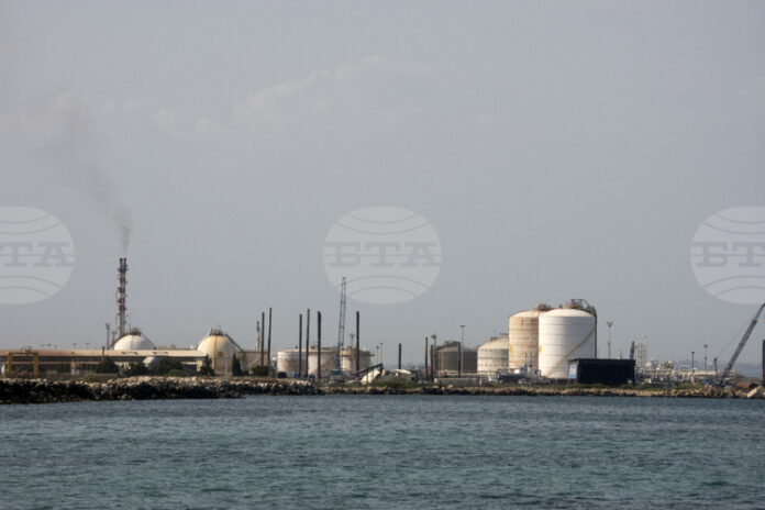 Италия освобождава 9 млн. барела петрол от стратегическите си резерви в рамките на координираната от МАЕ операция