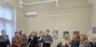 Изложбата "Изкушения" в Къщата на художниците в Плевен представя дамите от Дружеството на плевенските художници