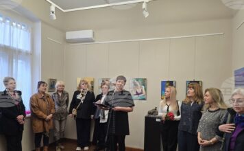 Изложбата "Изкушения" в Къщата на художниците в Плевен представя дамите от Дружеството на плевенските художници