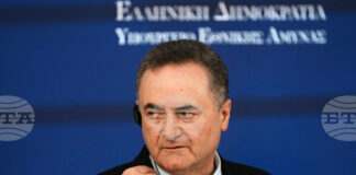 Израелската армия е упълномощена да напреднe и да превземе нови позиции в Ливан, обяви израелският министър на отбраната