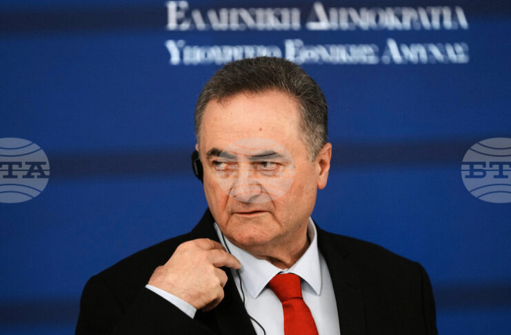 Израелската армия е упълномощена да напреднe и да превземе нови позиции в Ливан, обяви израелският министър на отбраната