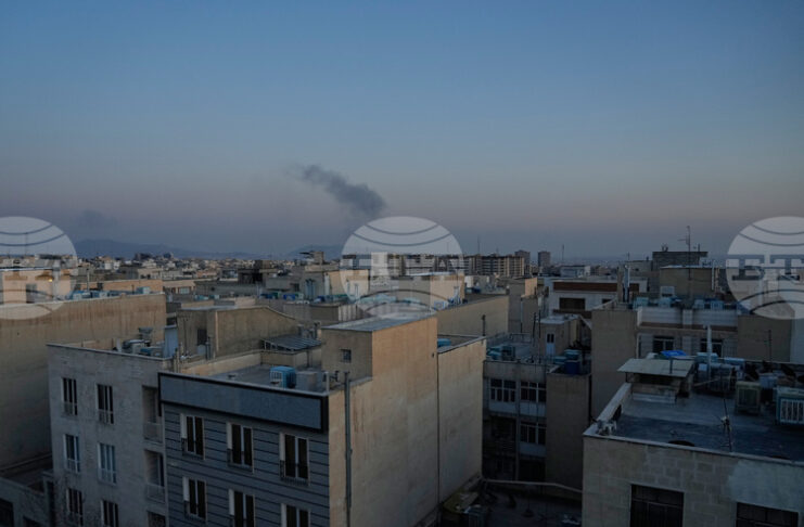 Израелската армия съобщава за нови ракетни атаки от Иран, нанася удари в Техеран