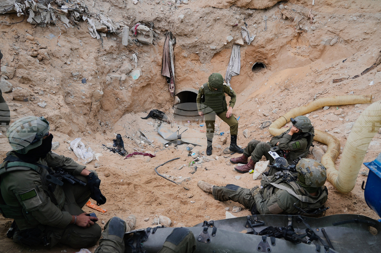 Израелските сили убиха трима въоръжени мъже в тунел близо до Рафах в ивицата Газа