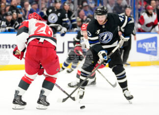 Каролина победи Тампа Бей в НХЛ