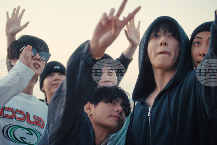 Кей-поп групата BTS оглави музикалните класации във Великобритания с новия Кей-поп групата BTS оглави музикалните класации във Великобритания с новия си албум