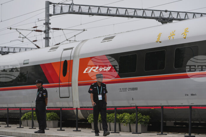 Китай и Северна Корея възобновяват директната железопътна връзка Пекин-Пхенян