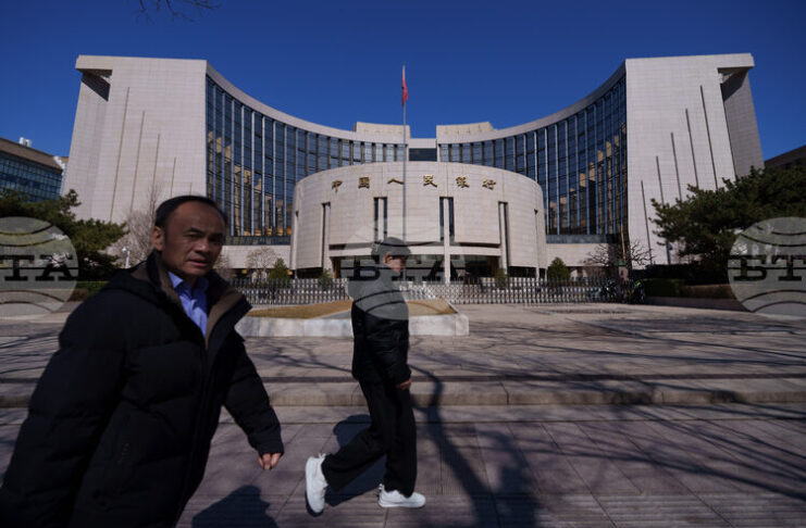 Китай трябва да балансира между ускоряващата се инфлация и нарастващите рискове за растежа, предупреди съветник на централната банка