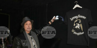 Китаристът Фил Кембъл, свирил в британската група „Мотърхед", почина на 64-годишна възраст