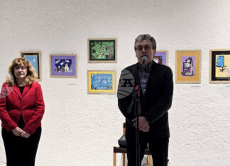 Кукленият режисьор Росица Миновска-Деведжиева представи изложбата си „Имало едно време…“ в Художествената галерия в Добрич Кукленият режисьор Росица Миновска-Деведжиева представи изложбата си „Имало едно време…“ в Художествената галерия в Добрич