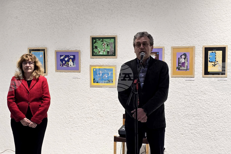 Кукленият режисьор Росица Миновска-Деведжиева представи изложбата си „Имало едно време…“ в Художествената галерия в Добрич