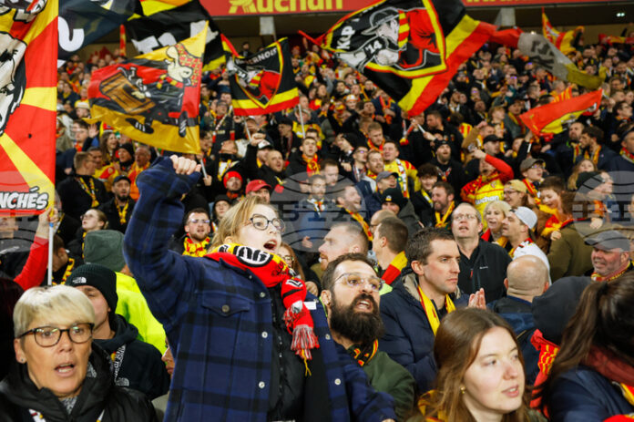 Ланс победи Метц като домакин и се доближи на точка от лидера в Лига 1 Пари Сен Жермен