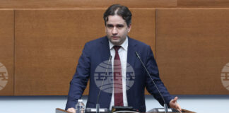 Божидар Божанов