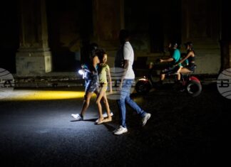 Москва изрази готовност да помогне на Куба, без да упоменава изрично доставките на руски петрол