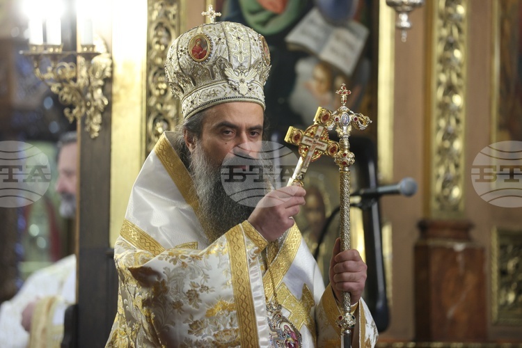 На днешната Неделя Кръстопоклонна патриарх Даниил ще отслужи света Василева литургия в столичния храм „Въздвижение на Честния Кръст Господен“