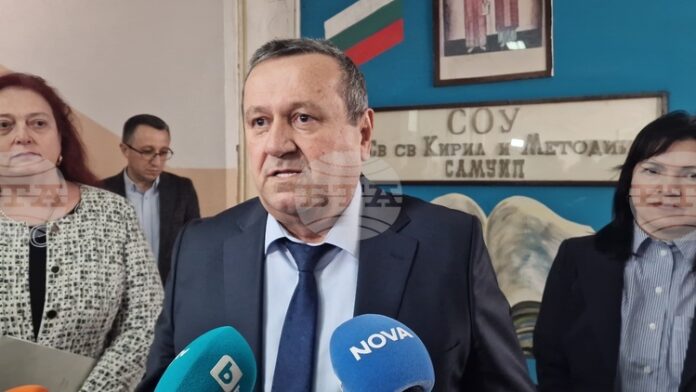 Над 12 800 заявления за компенсация от 20 евро за поскъпването на горивата са подадени, каза служебният министър Хасан Адемов в Самуил