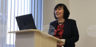 Над 20 процента от работещите в Института по микробиология „Стефан Ангелов“ към БАН са от поколението Z, каза директорът проф. Пенка Петрова