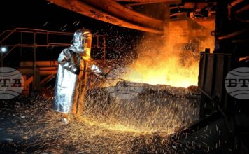 Най-големият завод за алуминий в света свива производството си заради сутиацията с Ормузкия проток