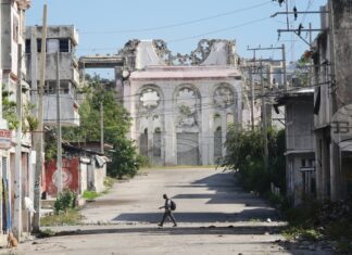 Най-малко 16 души са убити, а 10 - ранени при насилие, свързано с престъпни банди в Хаити, съобщи полицията