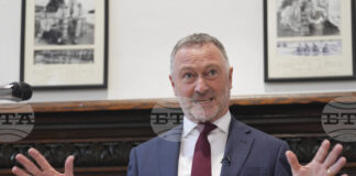 Няма доказателства, че Иран насочва ракети срещу Европа, заяви британски министър