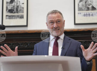 Няма доказателства, че Иран насочва ракети срещу Европа, заяви британски министър