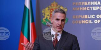 Нямам намерение да се връщам обратно в активната политика, заяви служебният премиер Андрей Гюров