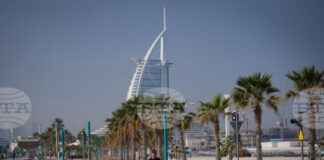 ОАЕ ще поемат разходите за настаняване и храна на блокираните в страната туристи до разрешаването на иранската криза