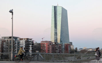 ОБНОВЕНА ЕЦБ запази лихвените проценти, но предупреди за инфлационни рискове заради войната в Близкия изток