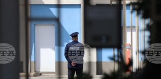 ОБНОВЕНА МВР отбелязва Международния ден в памет на загиналите служители на реда с поднасяне на венци пред полицейския паметник