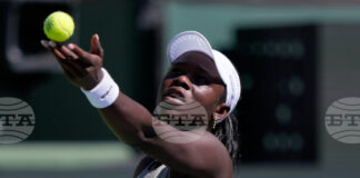 ОБНОВЕНА Виктория Мбоко елиминира Мира Андреева на турнира по тенис в Маями, Коко Гоф продължава напред