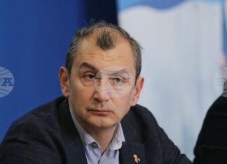 Обществените поръчки за тестове за рак на маточната шийка и на дебелото черво ще бъдат разследвани, каза министър Михаил Околийски