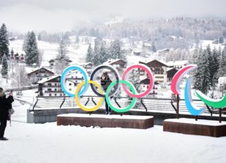 Осем държави ще бойкотират церемонията по откриването на Паралимпийските игри в петък в знак на протест срещу включването на руски спортисти Осем държави ще бойкотират церемонията по откриването на Паралимпийските игри в петък в знак на протест срещу включването на руски спортисти